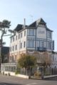 Hotel The Originals La Baule-Escoublac Le Saint Pierre ホテル詳細