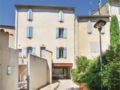 One-Bedroom Apartment in Uzes ホテル詳細