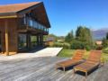 Spacieuse Maison en bois avec piscine ホテル詳細