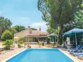 Three-Bedroom Holiday Home in Aix en Provence ホテル詳細