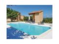 Three-Bedroom Holiday Home in Entrechaux ホテル詳細
