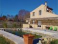 Three-Bedroom Holiday Home in Loriol du Comtat ホテル詳細