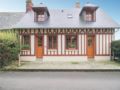 Two-Bedroom Holiday Home in Le Bourg-Dun ホテル詳細