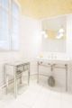 Veeve - Antique Charm by Arc de Triomphe ホテル詳細
