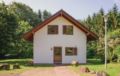 Four-Bedroom Holiday Home in Kirchheim ホテル詳細