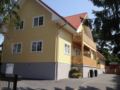 Haus Stoertebeker Appartements - Hotel Garni, Seebad Lubmin ホテル詳細