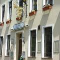 Romantisches Hotel Zur Traube Schwerin ホテル詳細