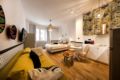 Designer renovated apartment in downtown Athens ホテル詳細