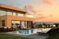 Kouvohori Villas 6 Bedroom Seafront Hot Tub & Pool ホテル詳細