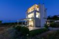 Modern villa close to the beach PnA ホテル詳細