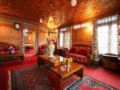 Comfy Royal Dandoo Palace â“ Houseboat ホテル詳細