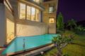 Casa De Spe with Lake View & Private Pool Pune ホテル詳細