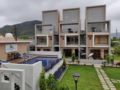 New green country side pool home in Lonavala- 3bhk ホテル詳細