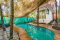 Quiet pool villa amidst greenery/74162 ホテル詳細