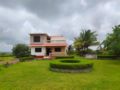 Shree Srushti Homestay-Hill top Bungalow ホテル詳細