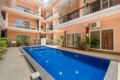 Snazzy 2 BHK with a pool, near Thalassa/74244 ホテル詳細