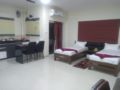 Studio Serviced Apartment at Amanora Park Town ホテル詳細