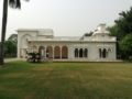 The Palm House -a fully furnished one acre villa ホテル詳細