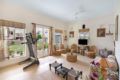Vibrant one-bedroom homestay with a garden/74194 ホテル詳細
