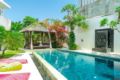 2 BR Orchid Paradise Bukit Villa | Rooftop Home ホテル詳細