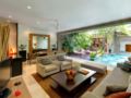 2BR Villa with Privat Pool & Breakfast SEMINYAK ホテル詳細