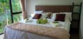 3 bedroom V Guest House at Sentul City Bogor ホテル詳細