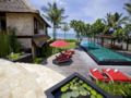 4 BDR Villa S Beach Front Canggu ホテル詳細