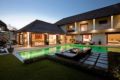 4 Bedroom Luxury Villa at Seminyak Promo ホテル詳細