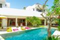 4 BR Orchid Paradise Bukit Villa | Rooftop Home ホテル詳細