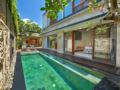 5 BDR Villa Lacasa at Legian Beach ホテル詳細