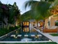 5 Bedroom Luxury Villa at Seminyak Centre ホテル詳細