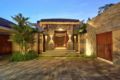 5BDR stunning villas in jimbaran with garden view ホテル詳細