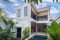 BRAND NEW 1 BR VILLA, DOUBLE SIX BEACH IN SEMINYAK ホテル詳細