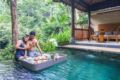 Breathing Mountain Views from a Iconic Home Bali ホテル詳細