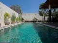 CENTRAL SEMINYAK 1BR MiCasa Villa-BIG PRIVATE POOL ホテル詳細