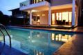 Elok Villa Dago Private Pool ホテル詳細