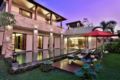 Family Villas with 3 Bdr Canggu Area ホテル詳細