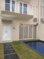 Hideaway Villa Batu Layar B15 ホテル詳細