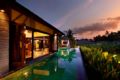 Luxury 2BR villa with private pool near Echo Beach ホテル詳細