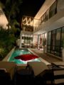 Luxury Villa with private pool in Berawa Canggu ホテル詳細