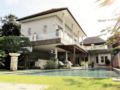 Melati Villa with big pool and big garden ホテル詳細
