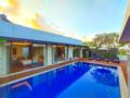 Nusa Dua 3 bedroom swimming pool Ocean view villas ホテル詳細