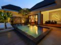 Private pool-view villa set amid tropical gardens in the Seminyak Area ホテル詳細