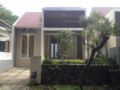 RiverSide Homestay Malang ホテル詳細