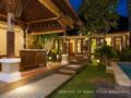 Sandalwood Villa by Esmee Management ホテル詳細