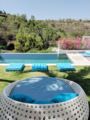 Spacious VILLa DINDA, 2 Bedrooms & Infinity Pool ホテル詳細