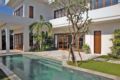 Sunset Villa Canggu - 4BR Luxury Villa ホテル詳細