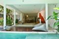 Tropical Romantic Villa Seminyak Petitenget ホテル詳細