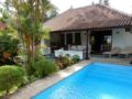 Villa Jasri Point - Beachfront Villa close to surf ホテル詳細