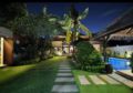 VILLA SEMINYAK CENTER 4 BR LARGE GARDEN & POOL ホテル詳細